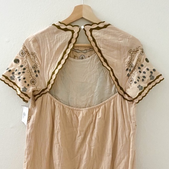 Sadie and sage embroidered open back mini dress NWT - Picture 8 of 9